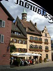 Ortskern mit Rathaus in Staufen im Breisgau